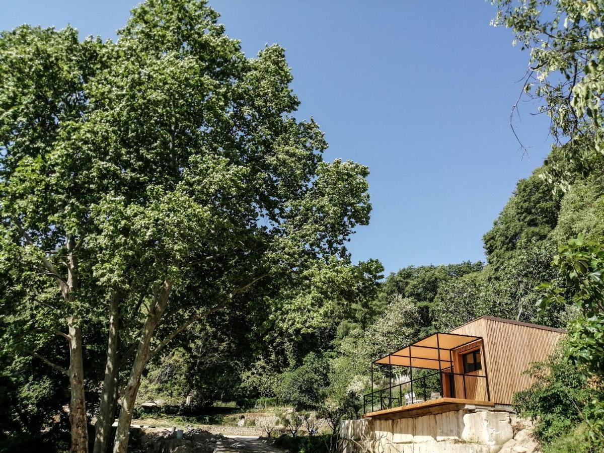 Les Cabanes De La Fontaine Lacoste  Exterior photo