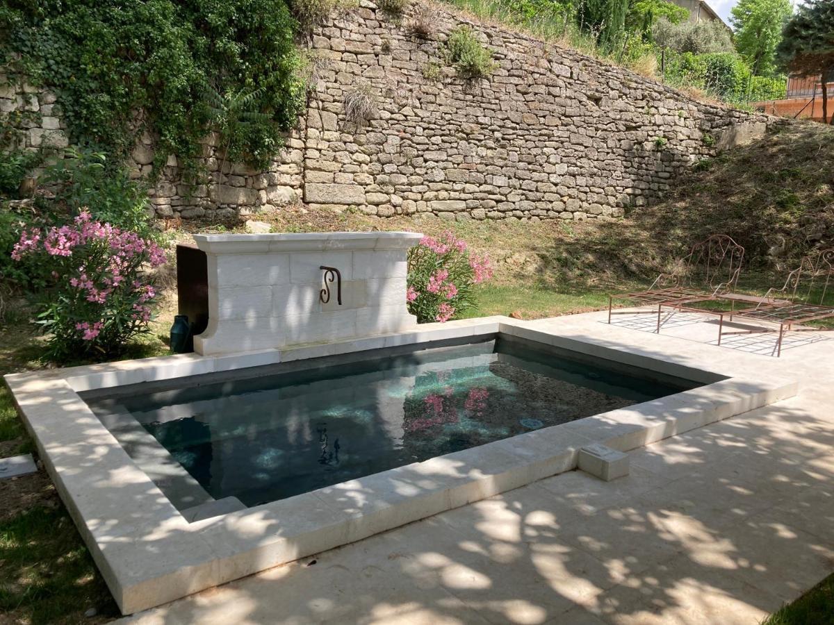Les Cabanes De La Fontaine Lacoste  Exterior photo