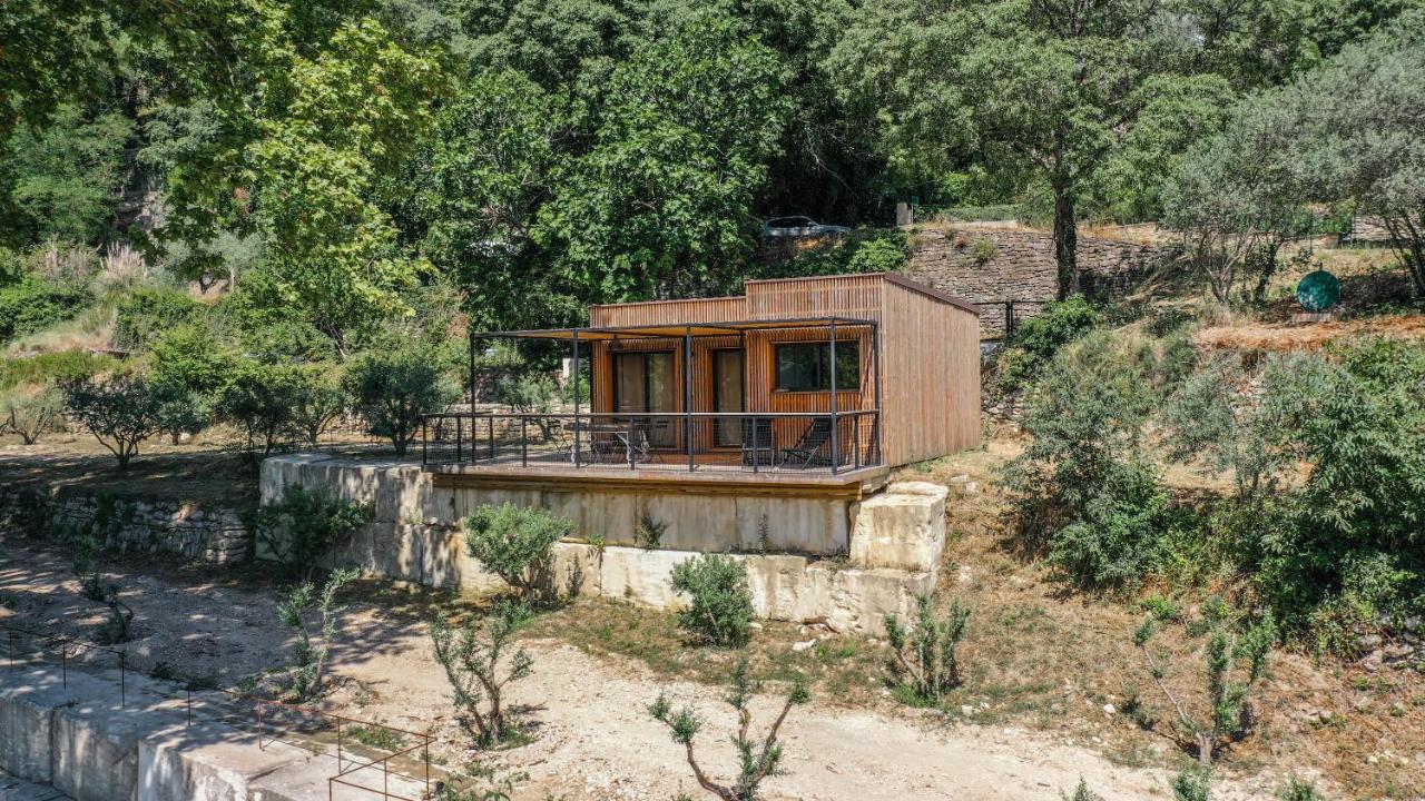 Les Cabanes De La Fontaine Lacoste  Exterior photo